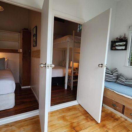 Sunshine Cottage By The Sea - Stay Waiheke Onetangi Exterior photo